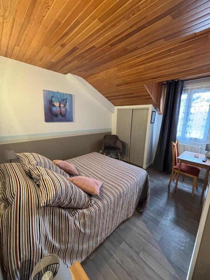 Auberge De La Normandie Junhac Kültér fotó